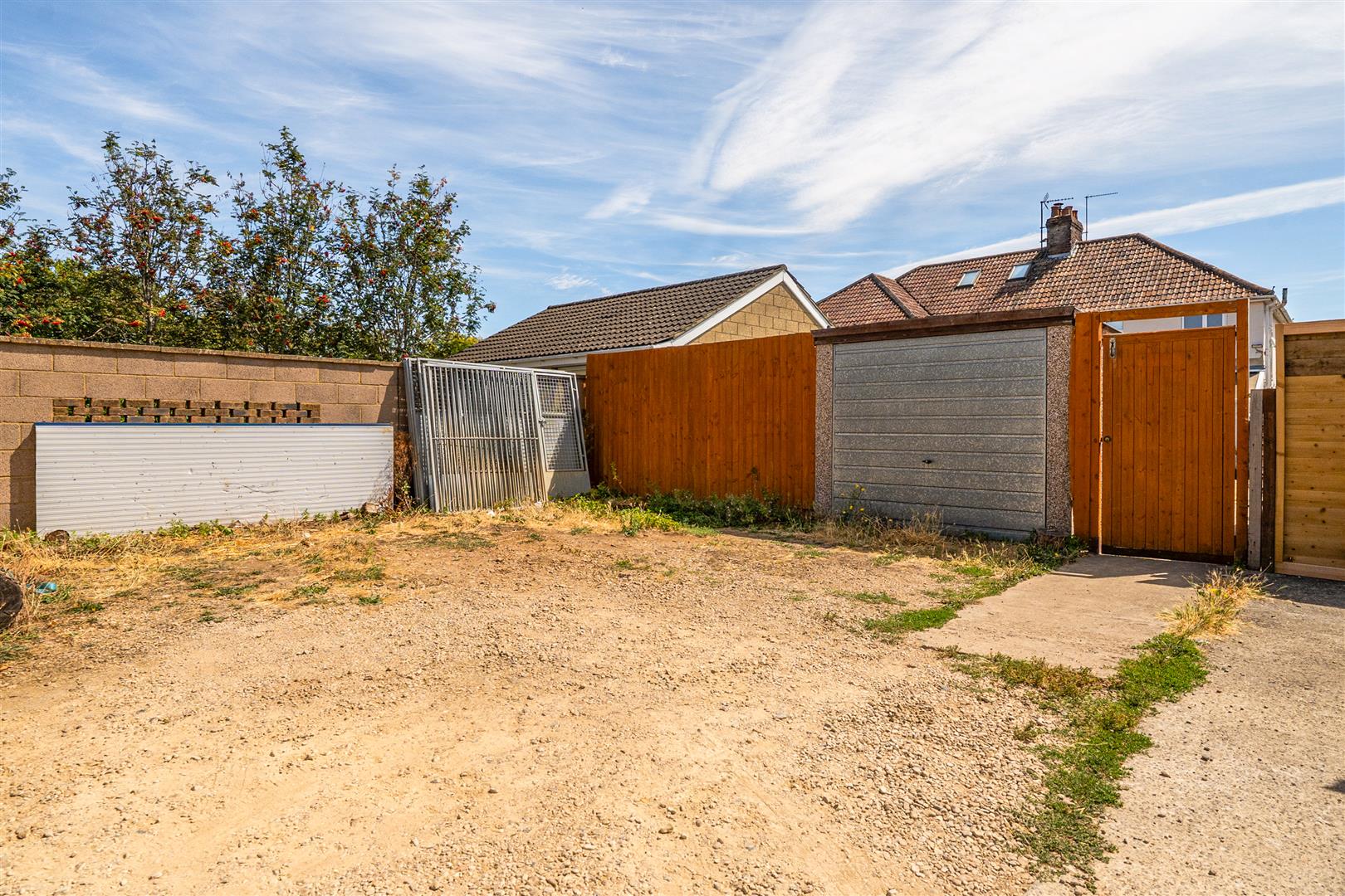 Chalfont, Bath Road, 